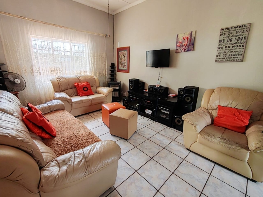 3 Bedroom Property for Sale in Miederpark North West